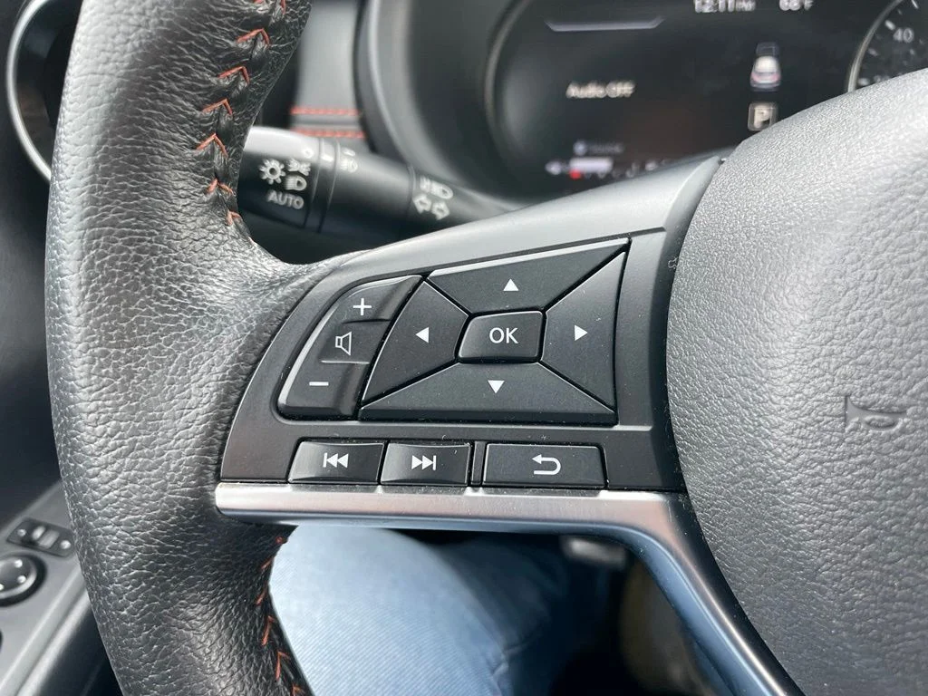 Used 2024 Super Black Nissan SR image 18