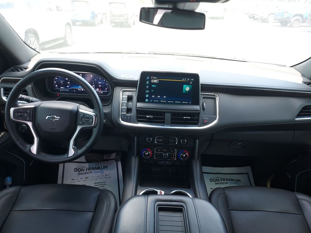 Used 2023 Gray Chevrolet Z71 image 15
