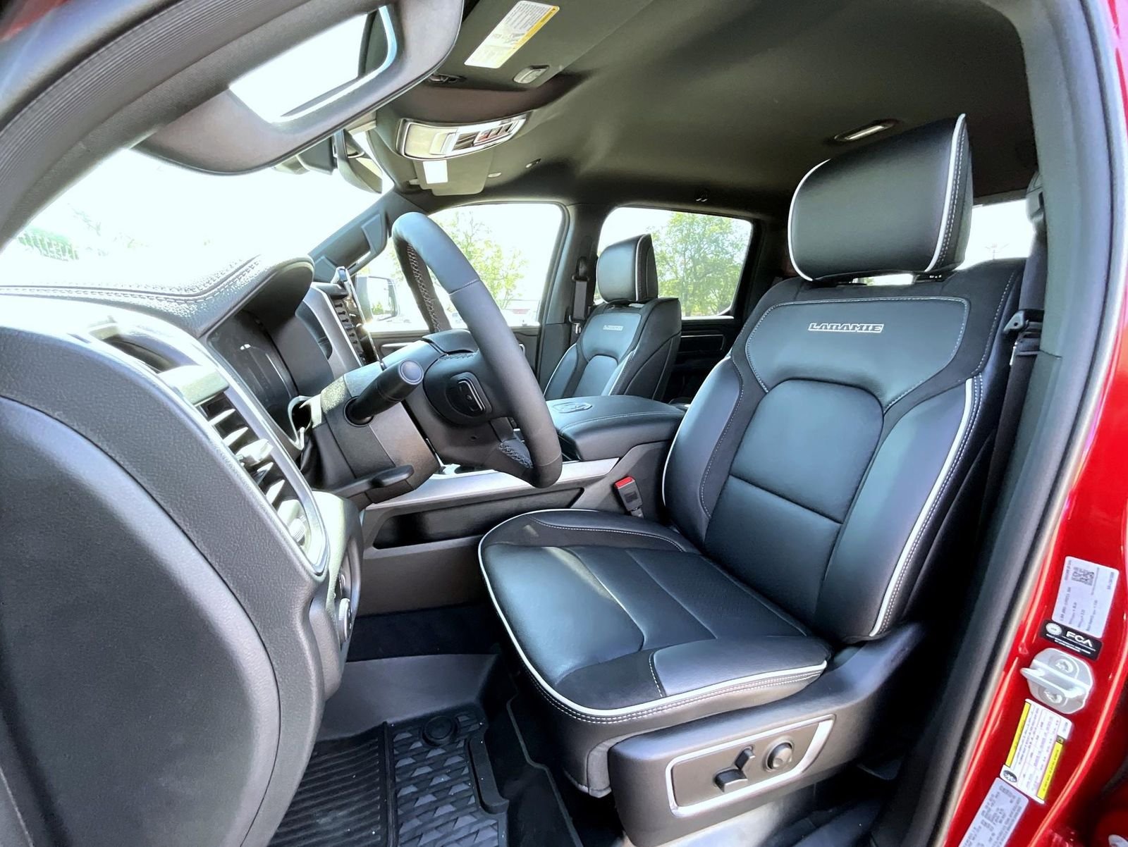 New 2026 Molten Red Pearl-Coat Exterior Paint RAM Laramie image 11