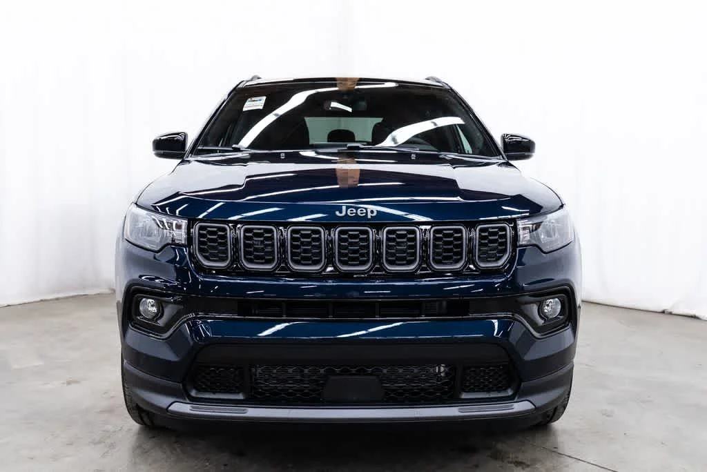 New 2026 Fathom Blue Pearl-Coat Exterior Paint Jeep Limited Altitude image 2