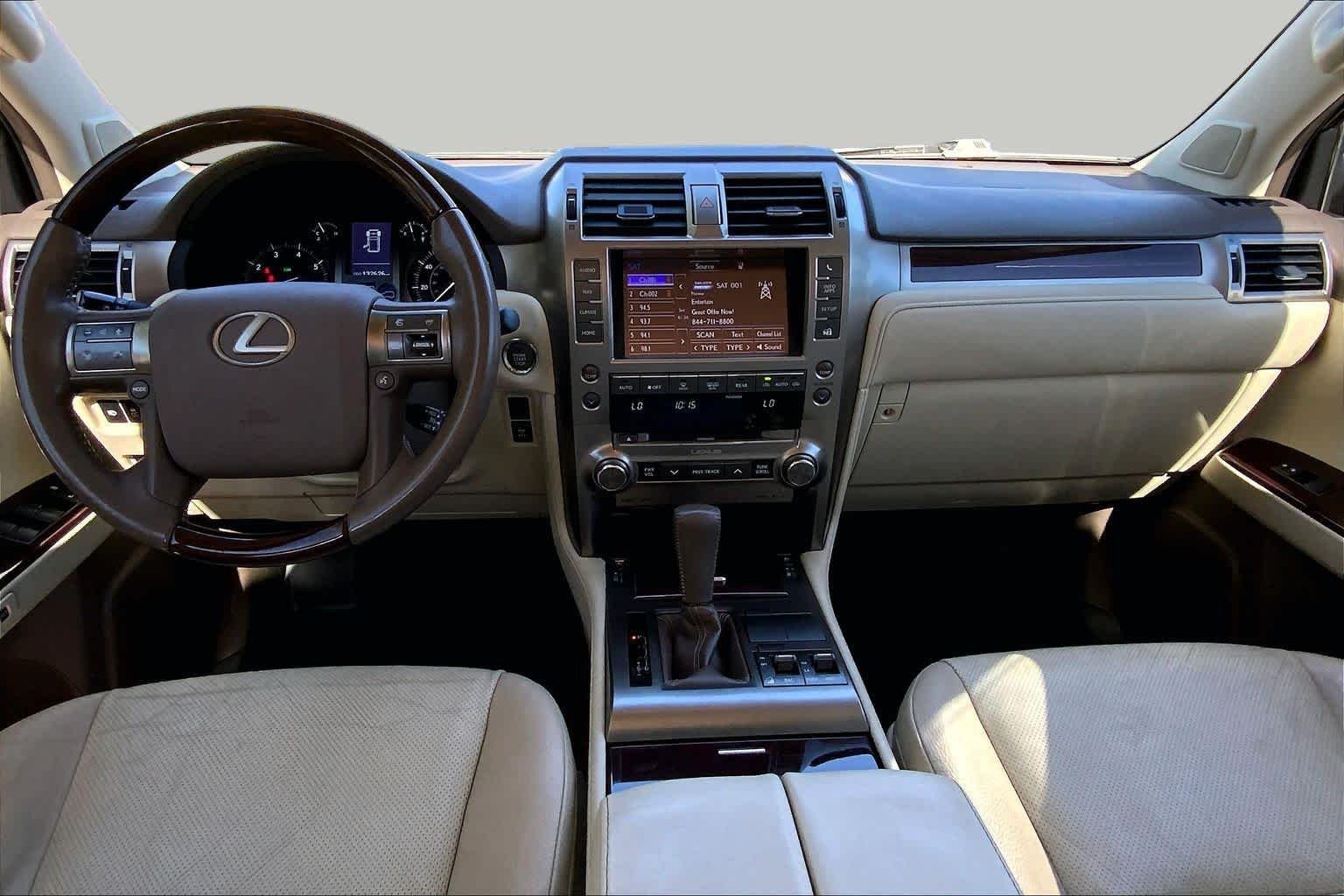 Used 2015 Starfire Pearl Lexus  image 16