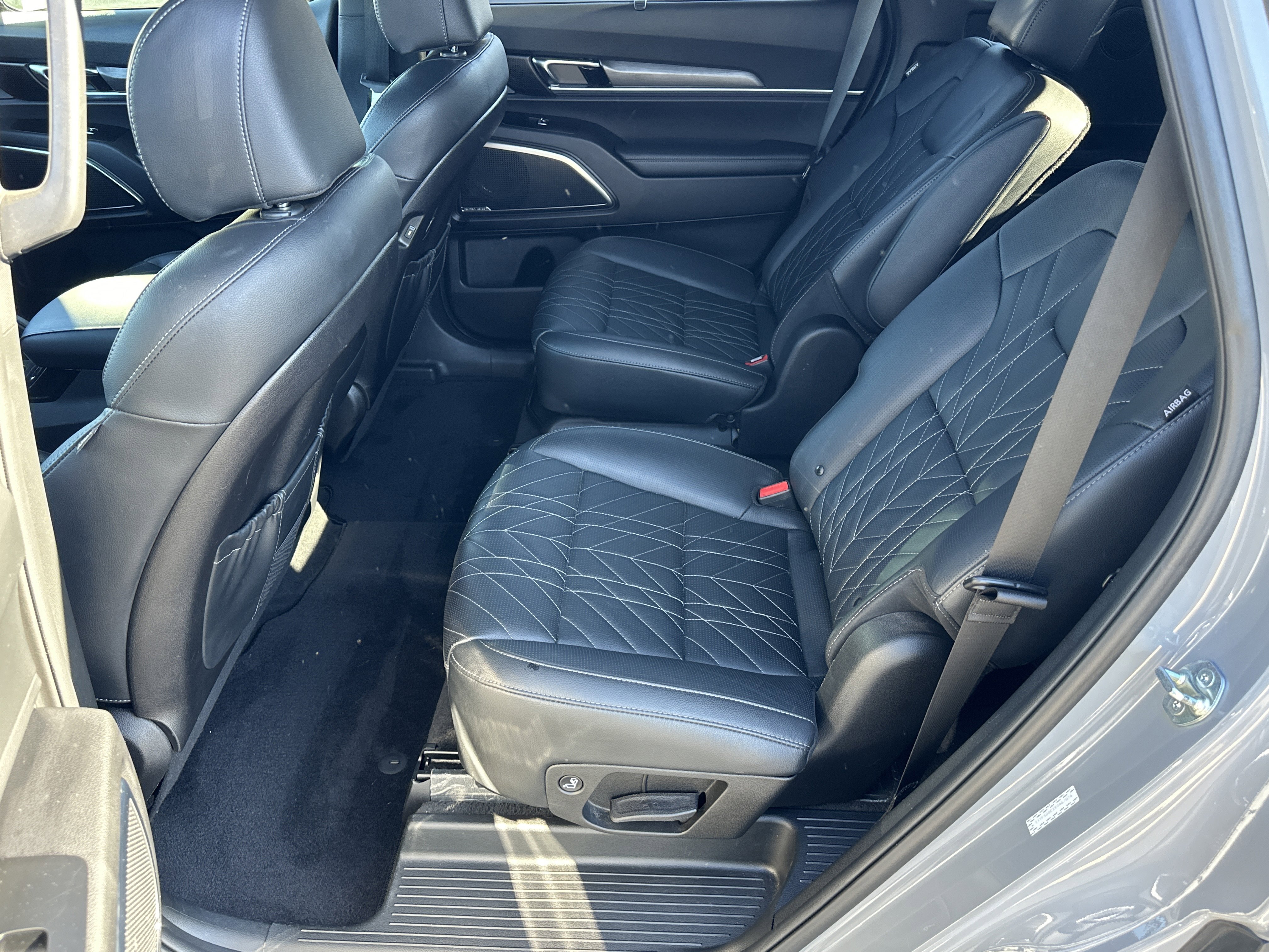 Used 2024 Wolf Gray Kia SX X-Line image 22