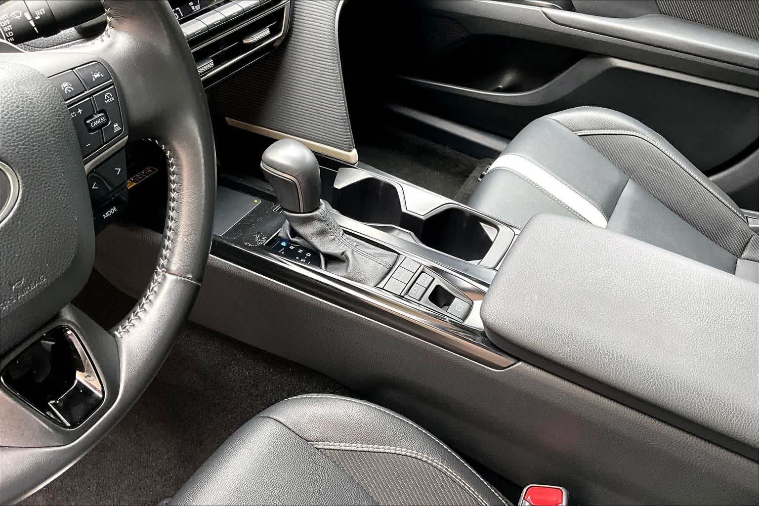 Used 2025 Heavy Metal Toyota SE image 17