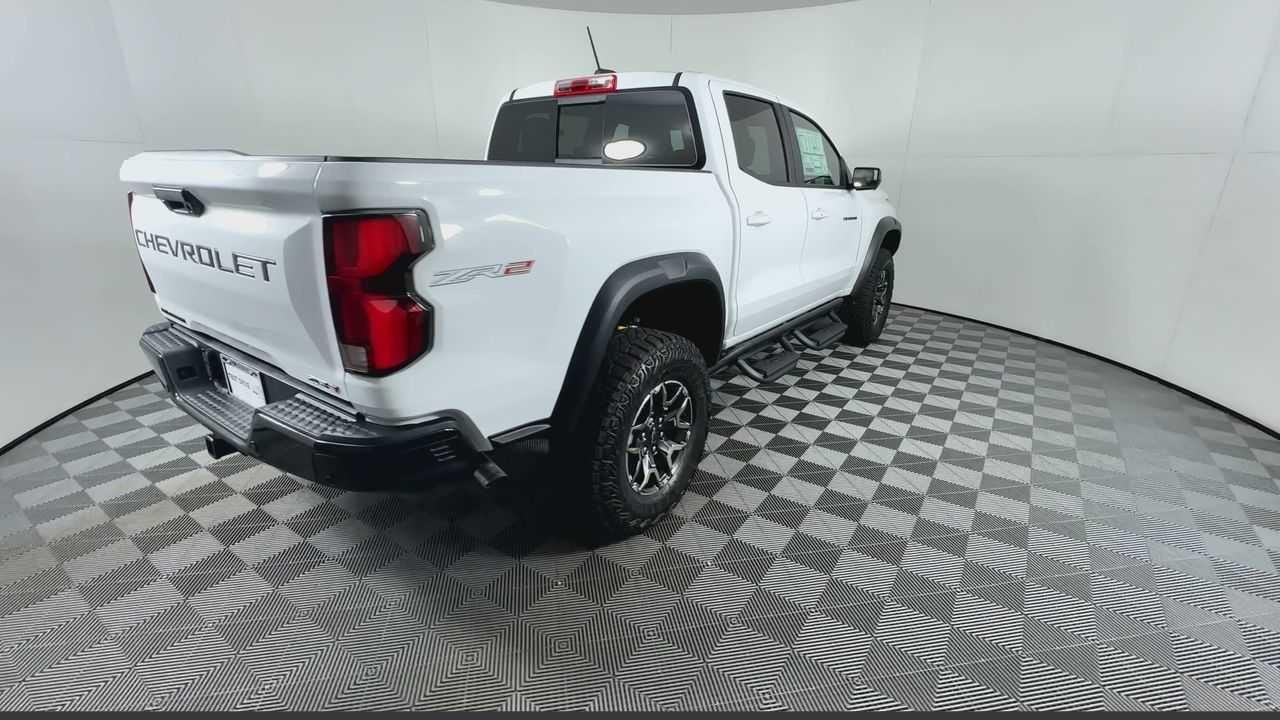 2026 Chevrolet Colorado ZR2 - Photo 8