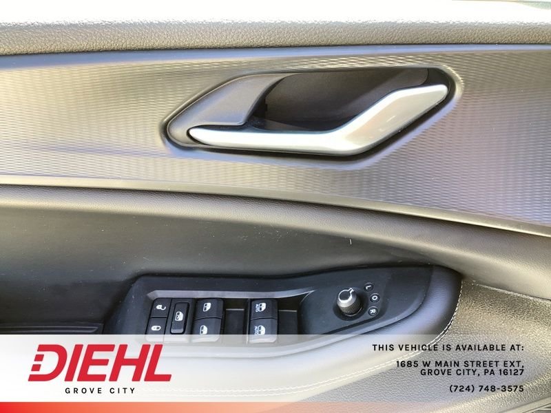 Used 2023 Silver Jeep Altitude X image 22