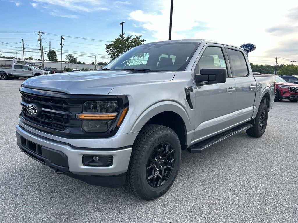 New 2026 Silver Metallic Ford 4X4 CREWCAB XLT image 8