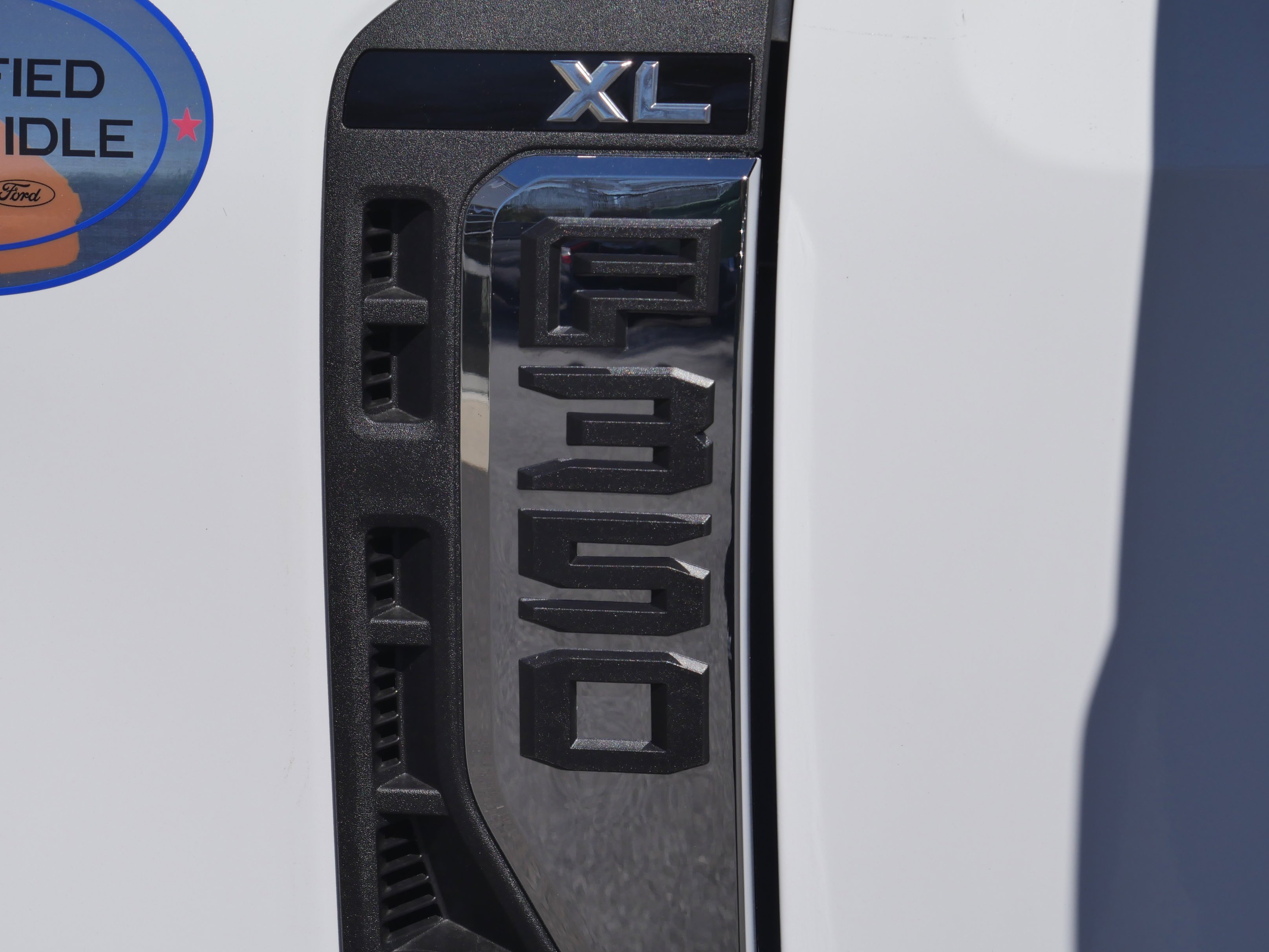 New 2026 Oxford White Ford F-350® XL image 15