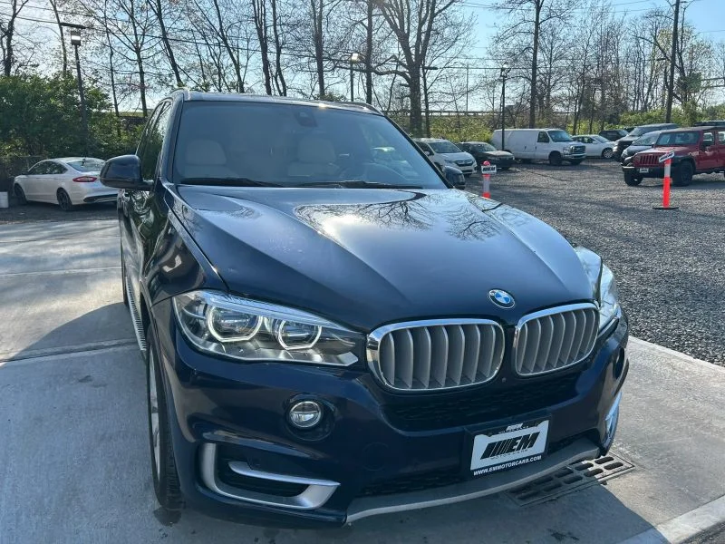 Used 2018 Blue BMW xDrive35i Sport Utility 4D image 12