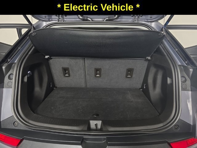 Used 2023 GRAY GHOST METALLIC Chevrolet LT image 26