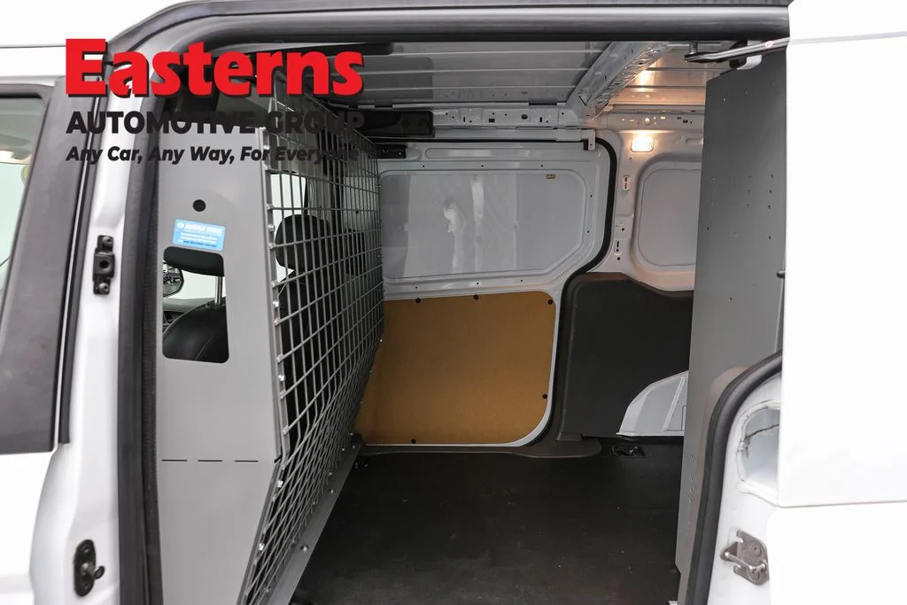 Used 2020 White Ford XL image 21