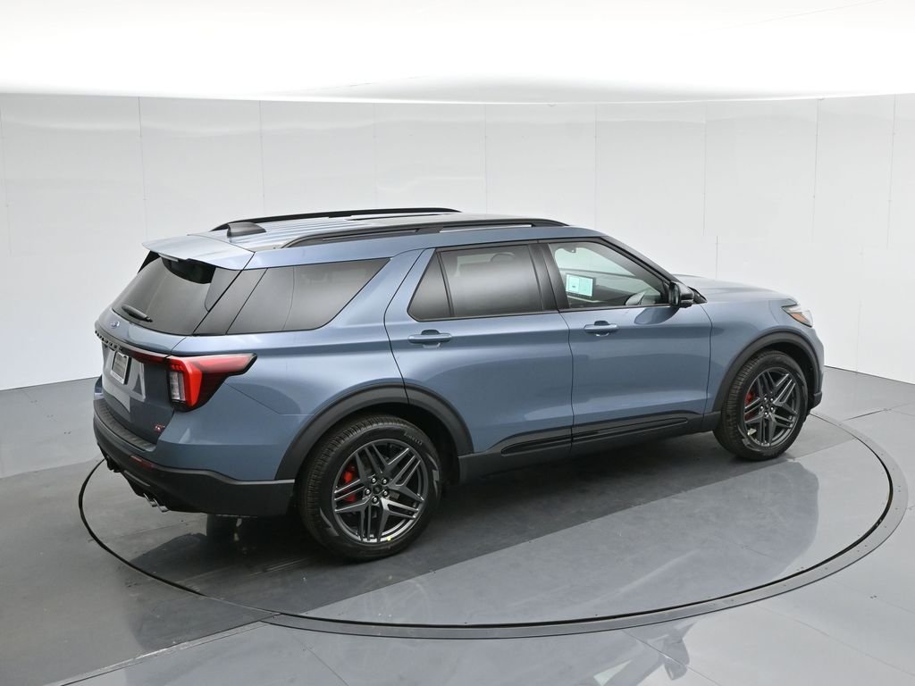 2025 Ford Explorer ST - Photo 45