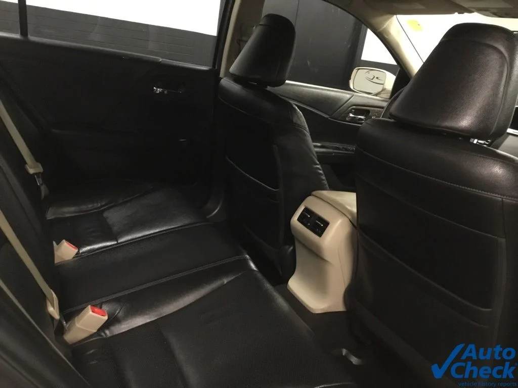 Used 2017 Beige Honda EX-L image 32