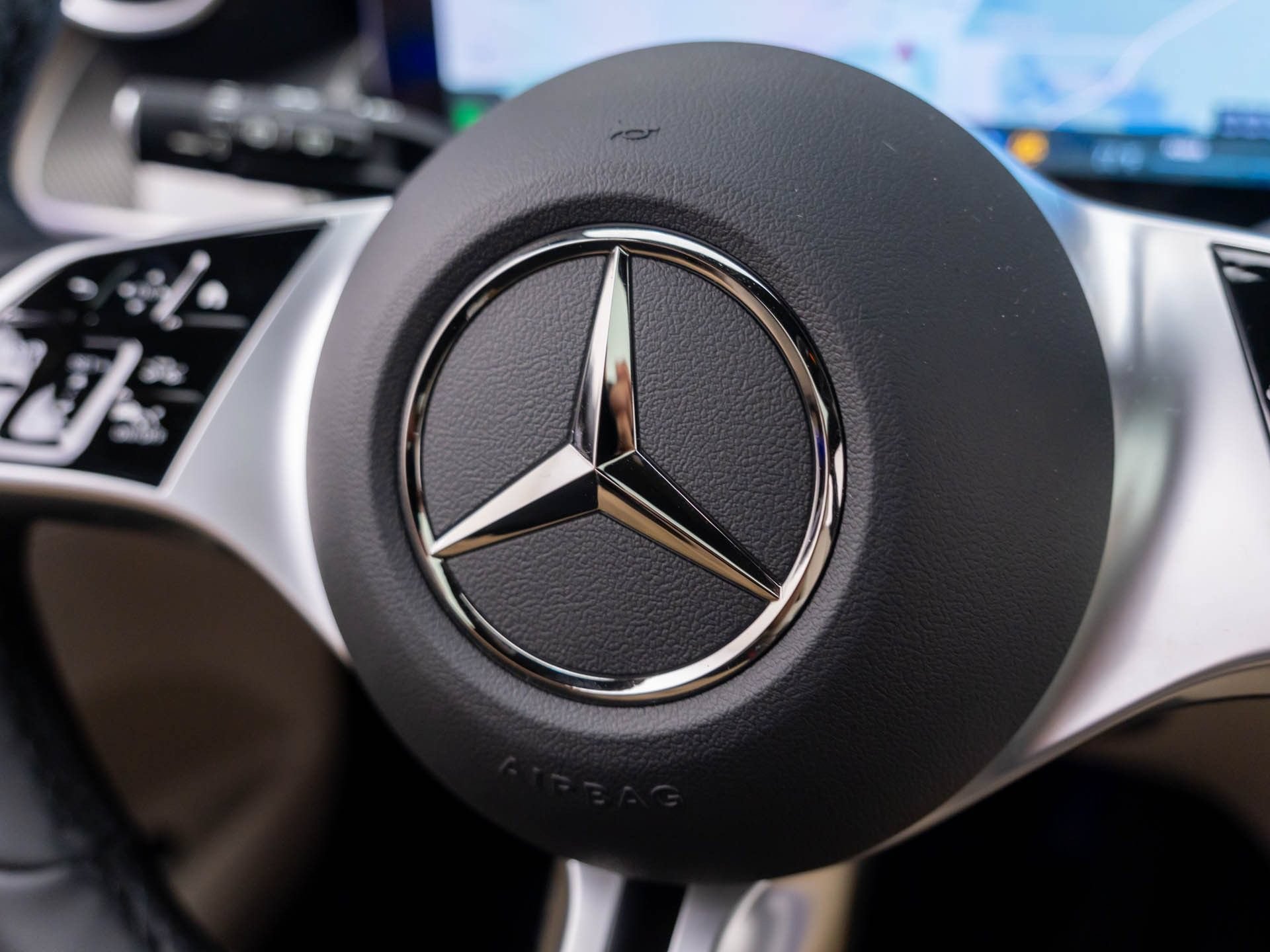 New 2027 Polar White Mercedes-Benz GLC 300 image 69