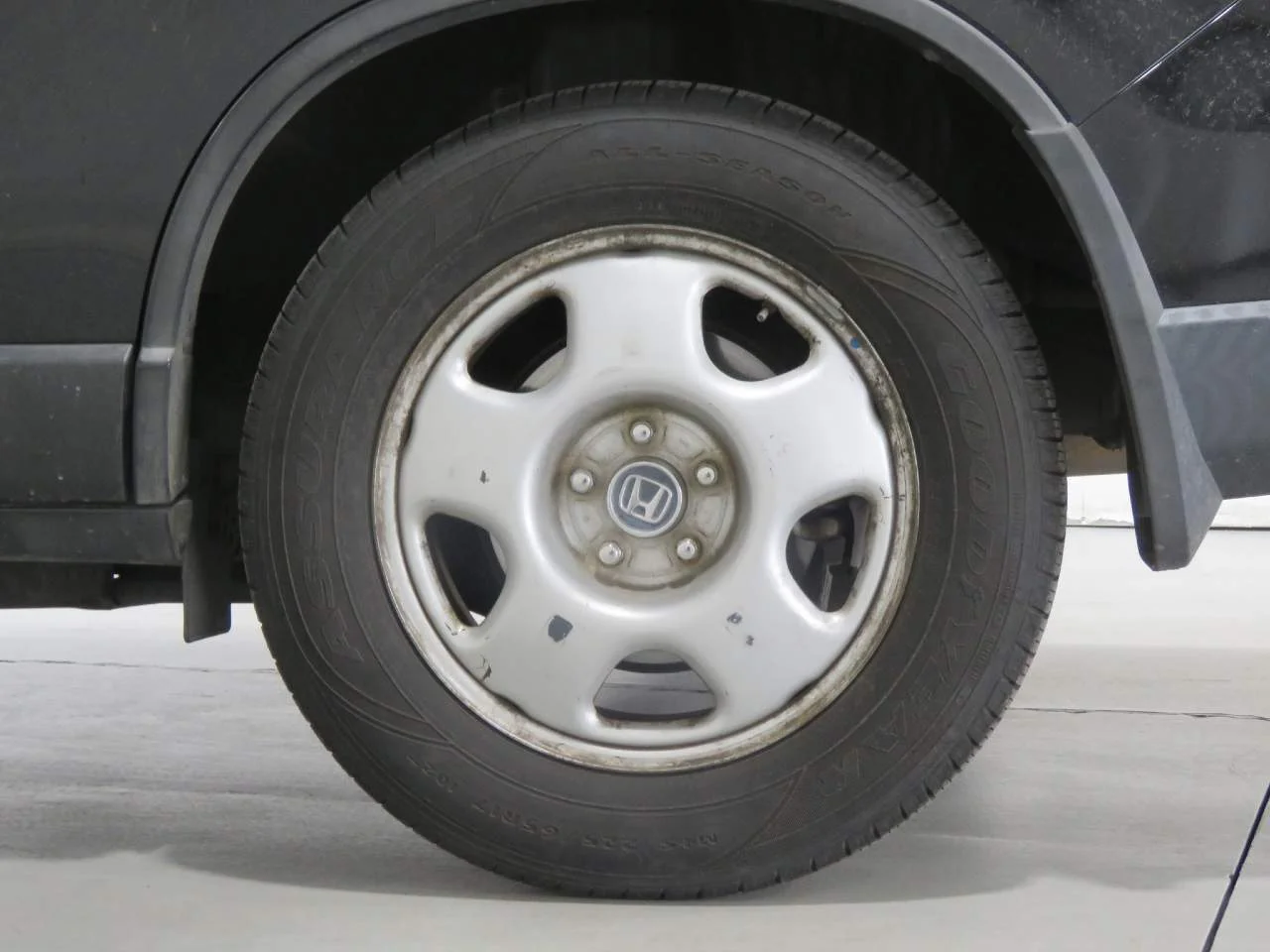 Used 2010 Crystal Black Pearl Honda LX image 9