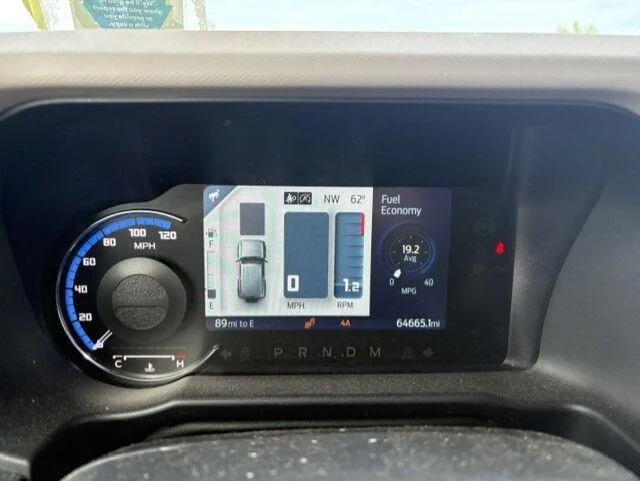 Used 2022 Eruption Green Ford Wildtrak Advanced image 18