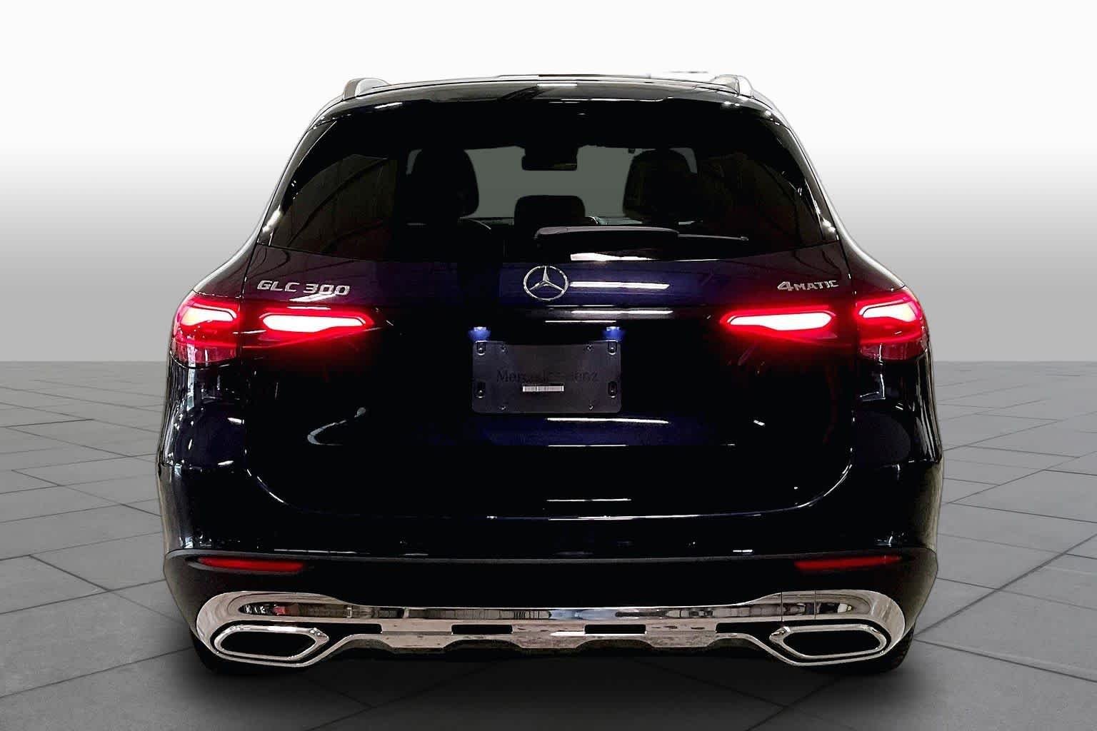 Used 2024 Nautical Blue Metallic Mercedes-Benz GLC 300 image 5