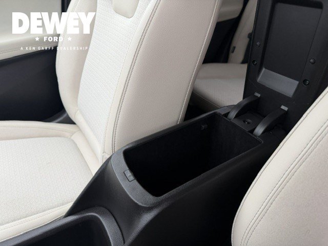Used 2022 Summit White Buick Select image 20