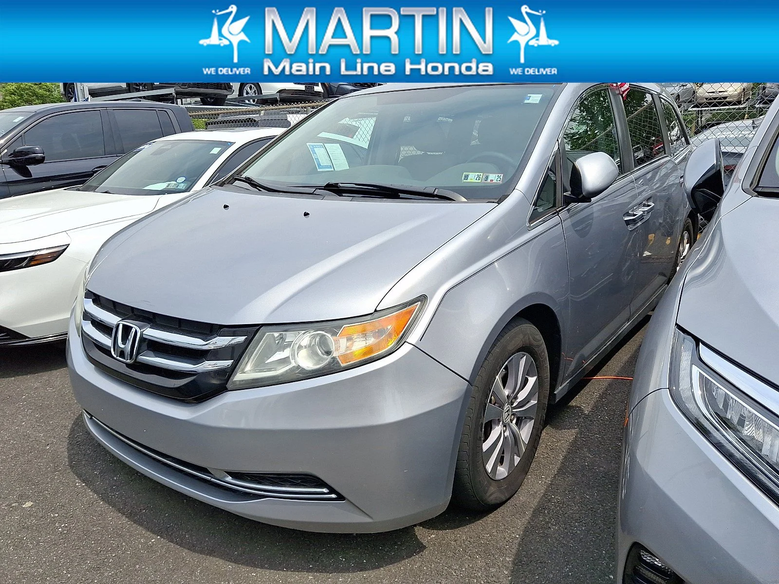 2016 Honda Odyssey SE FWD photo
