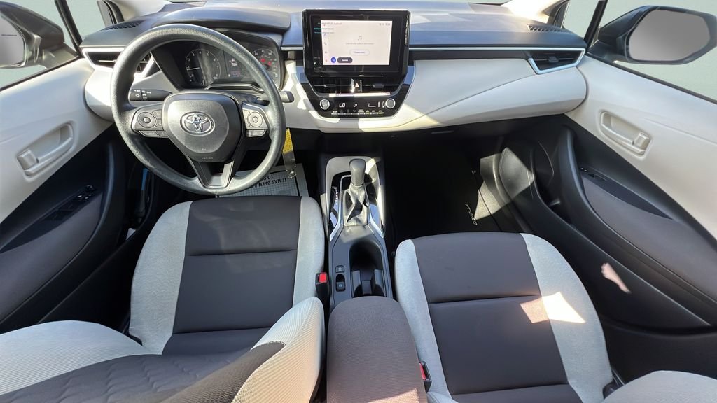 2025 Toyota Corolla LE - Photo 10