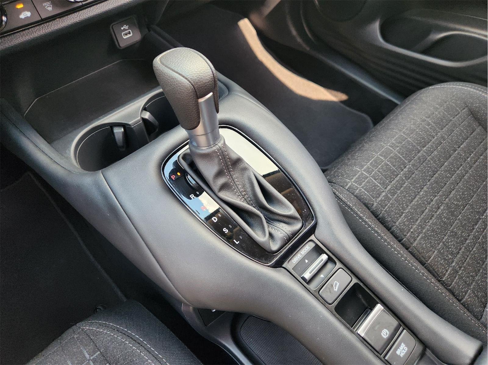 2025 Honda HR-V LX - Photo 19