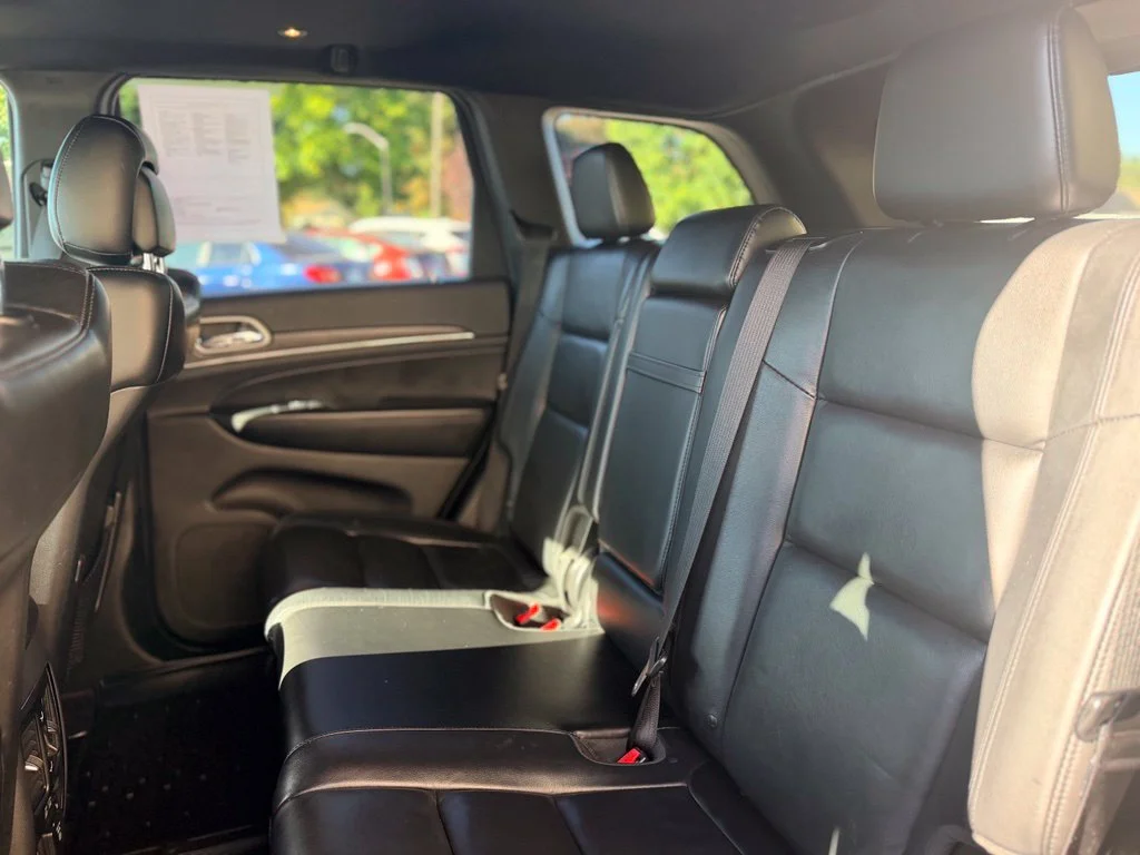 Used 2018 True Blue Pearlcoat Jeep Limited image 20