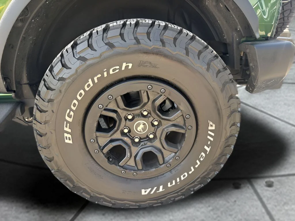 Used 2023 Green Ford Wildtrak image 32