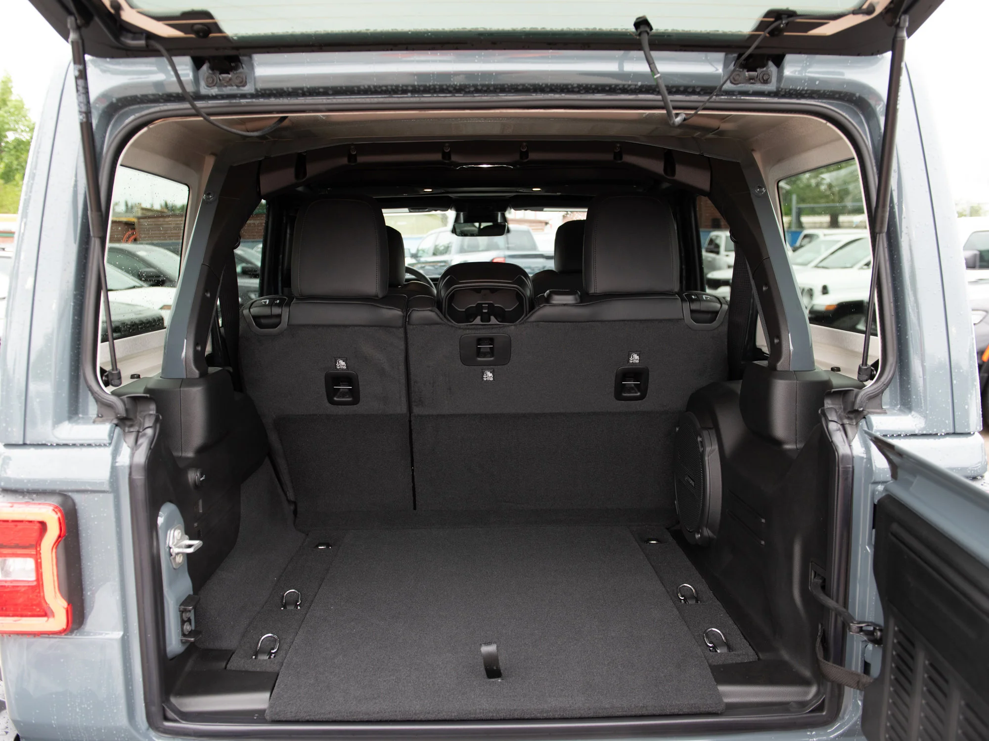 New 2026 Dark blue Jeep Sahara* image 20