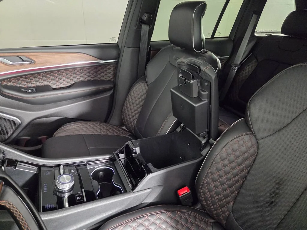 2025 Jeep Grand Cherokee Summit - Photo 20