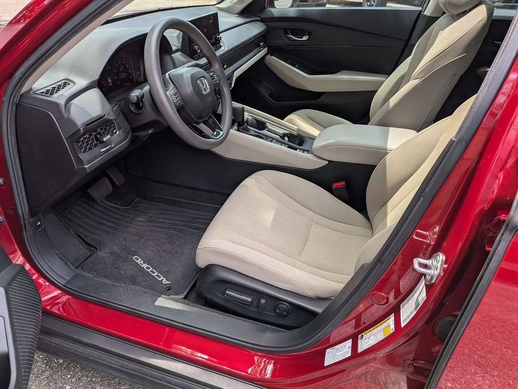 Used 2025 Red Honda SE image 12