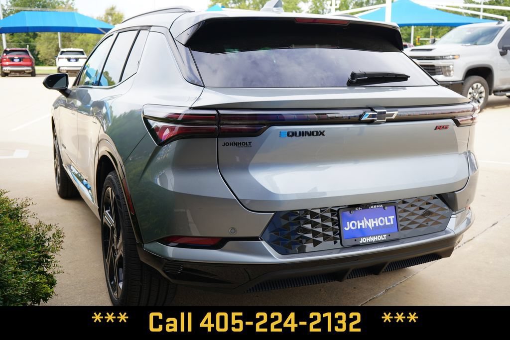 2025 Chevrolet Equinox EV RS - Photo 11