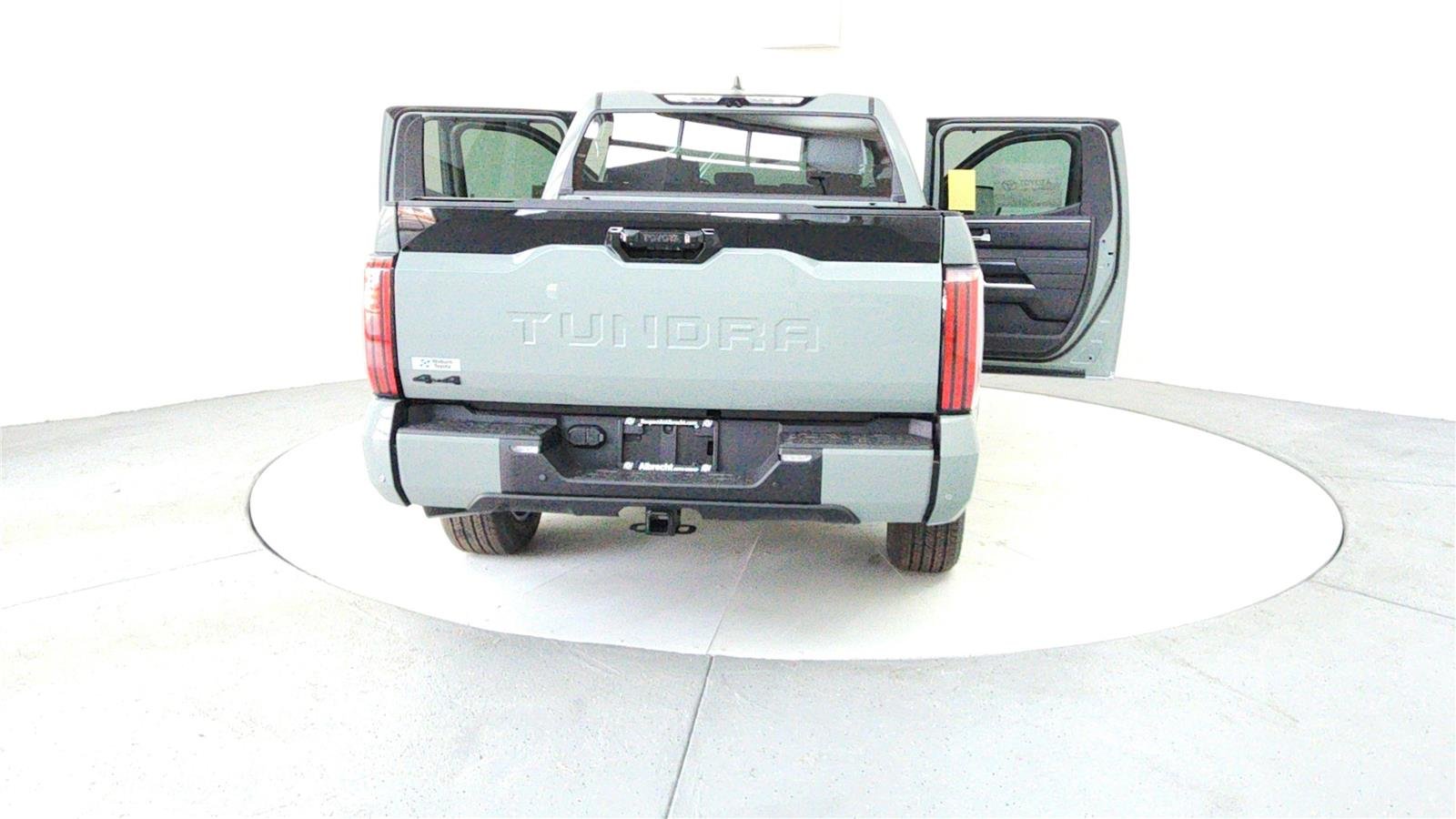 2025 Toyota Tundra Platinum - Photo 11