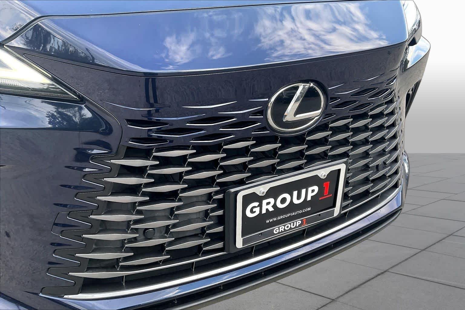 Used 2023 Nightfall Mica Lexus Premium image 29