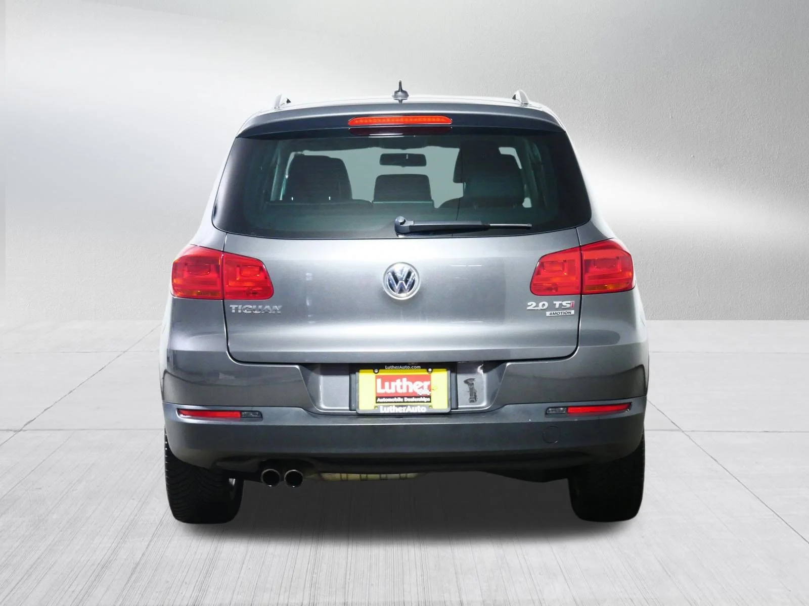 Used 2014 Pepper Gray Metallic Volkswagen SE image 6