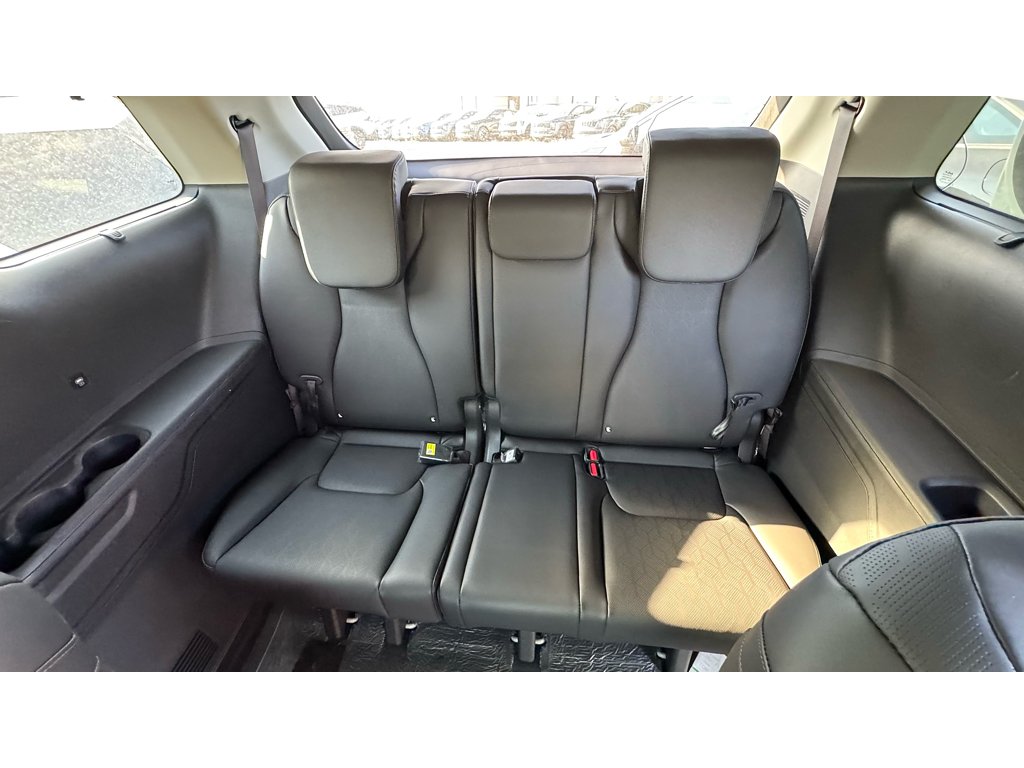 New 2027 Ivory Silver Kia SX image 26