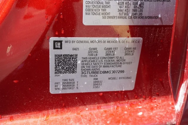 Used 2021 RED GMC SLE image 33