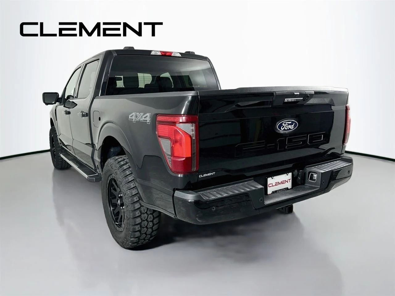 Used 2024 Black Ford XLT image 10