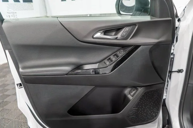 New 2027 Summit White Chevrolet LT image 15