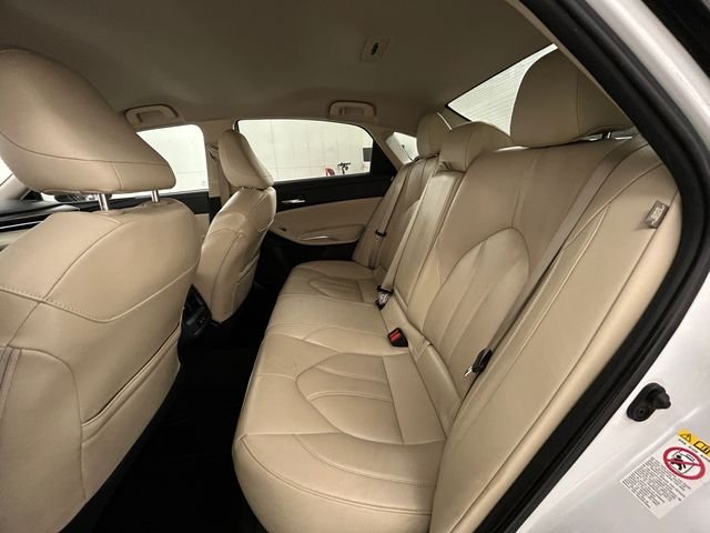 Used 2019 Beige Toyota XLE image 19