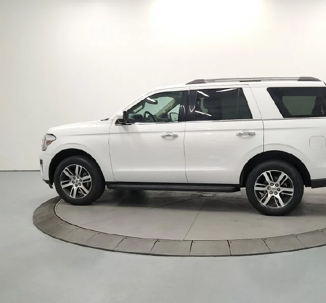 Used 2024 White Ford Limited image 6
