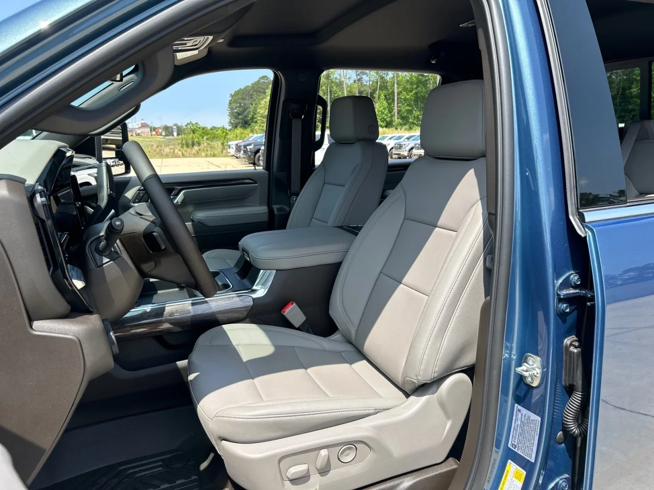 2026 Chevrolet Silverado 2500 HD LTZ - Photo 17