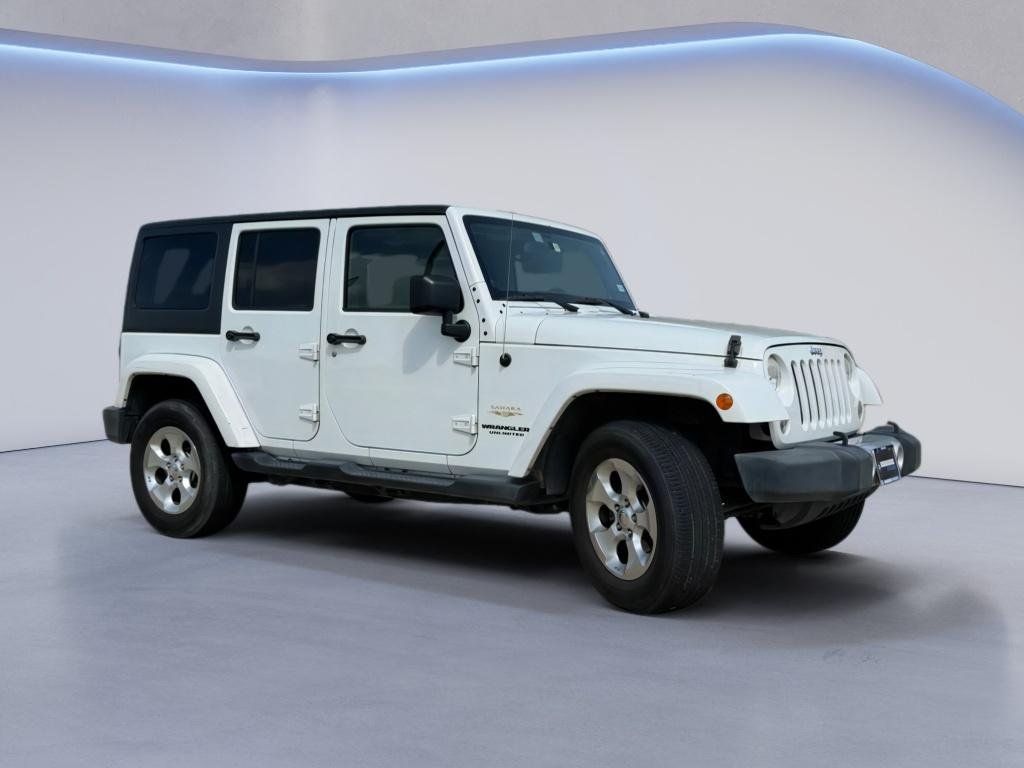 Used 2014 Bright White Clearcoat Jeep Sahara image 9