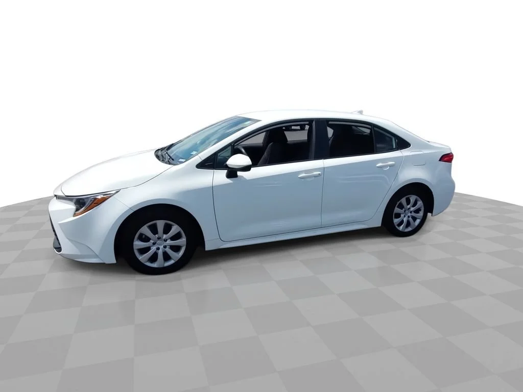 Used 2025 White Toyota LE image 4