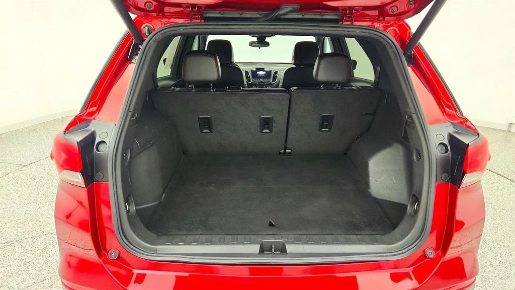 Used 2023 Radiant Red Tintcoat Chevrolet FWD 4dr RS w/ Leather Pkg & Safety/Infotainment Pkg image 21