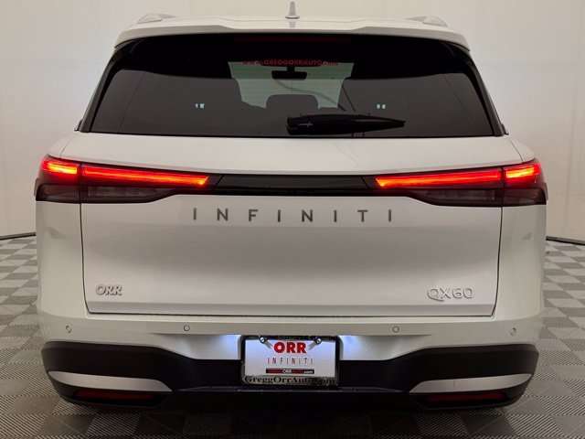 New 2026 RADIANT WHITE INFINITI Luxe FWD image 11
