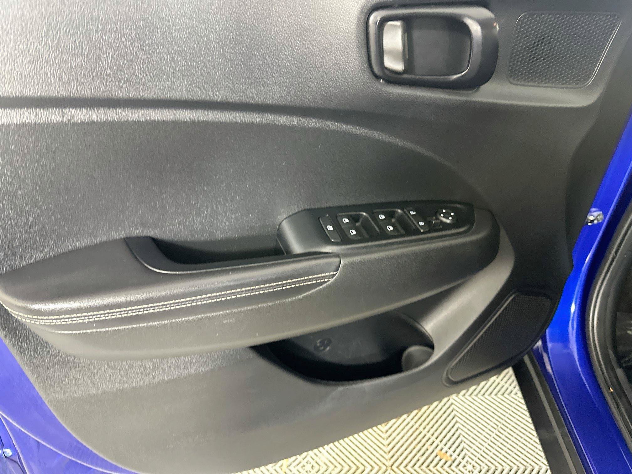 Used 2022 Intense Blue Hyundai Limited image 17