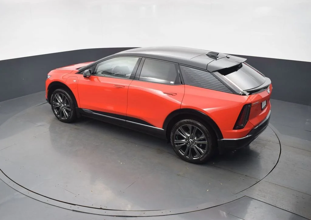 2026 Cadillac OPTIQ Premium Sport - Photo 45
