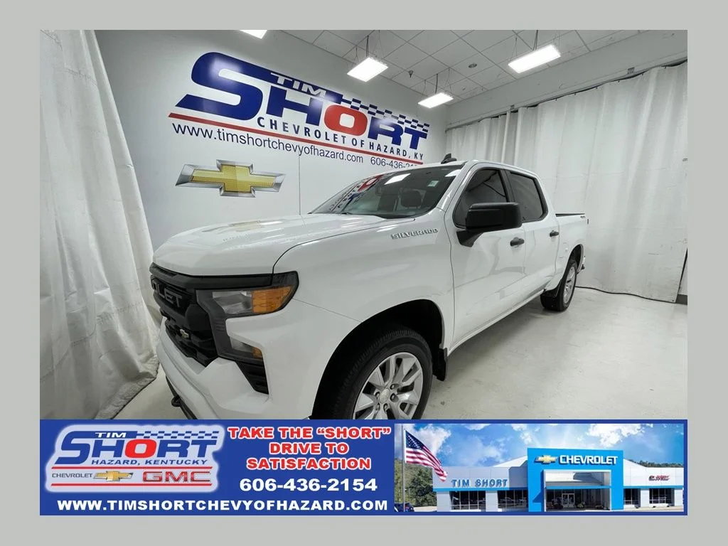 Used 2022 White Chevrolet Custom image 1