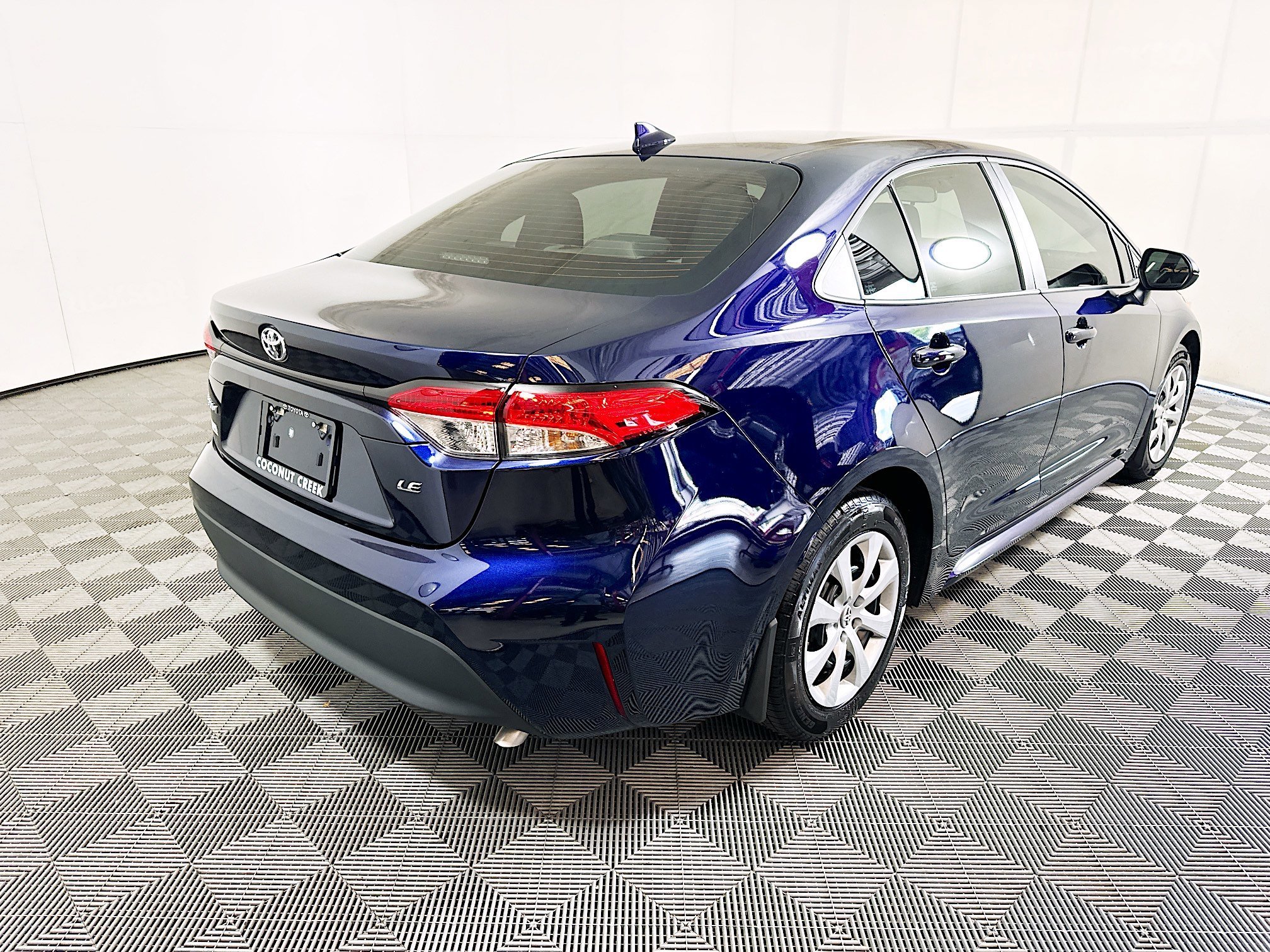 Used 2025 Blueprint Toyota LE image 3