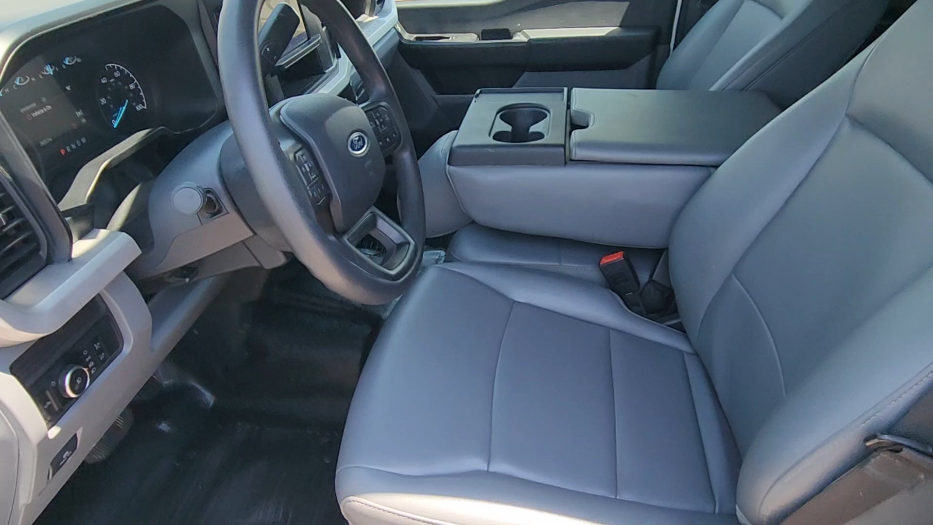 Used 2024 Oxford White Ford XL image 29