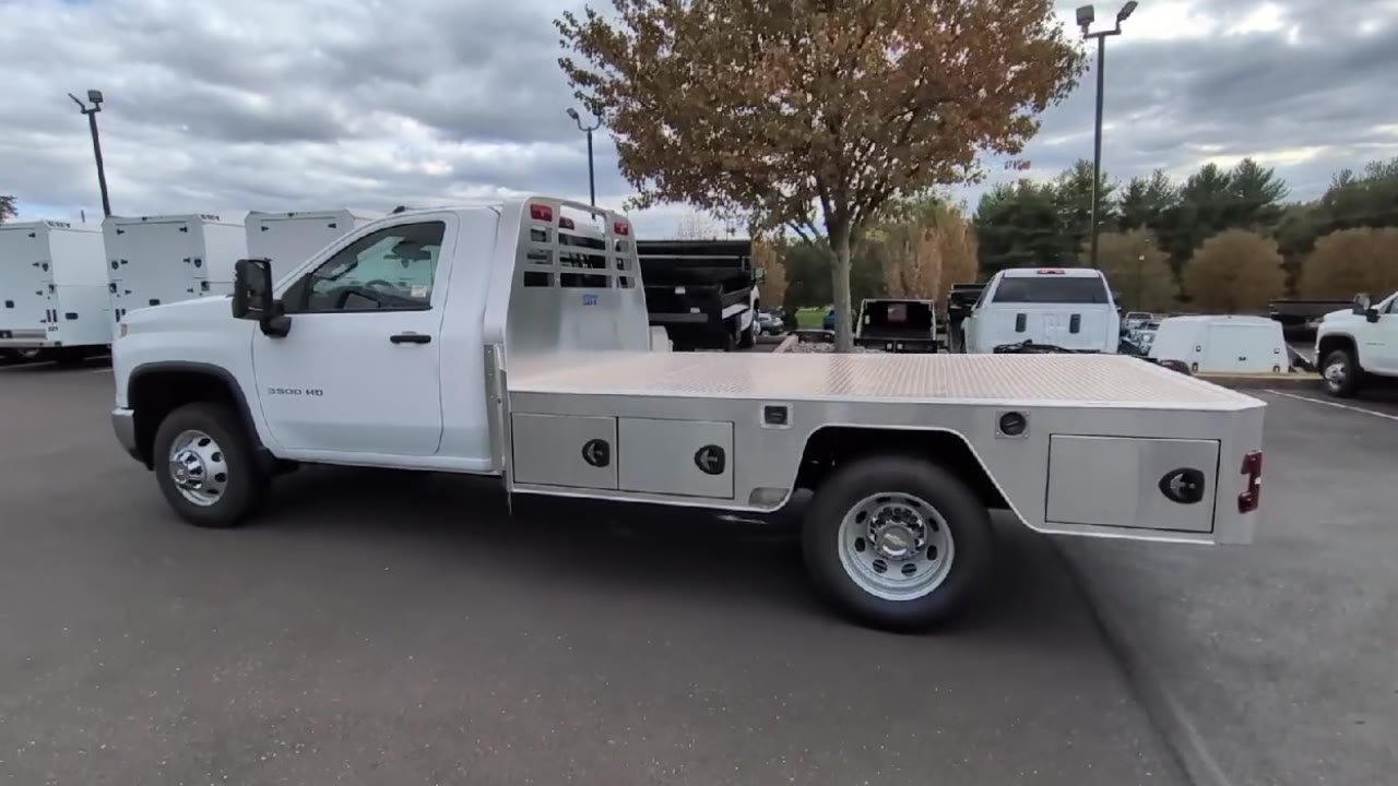 New 2025 Summit White Chevrolet Work Truck image 38
